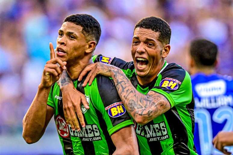 Comemoração gol do América-MG – Mourão Panda / América