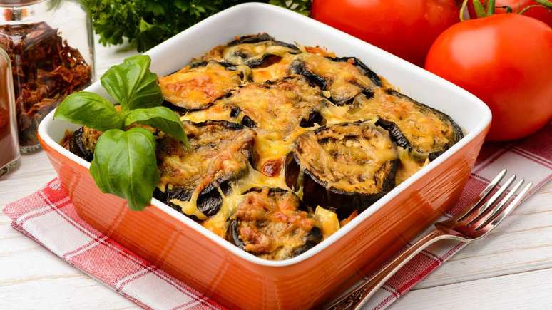 Gratin with aubergines and meat to vary in the menu