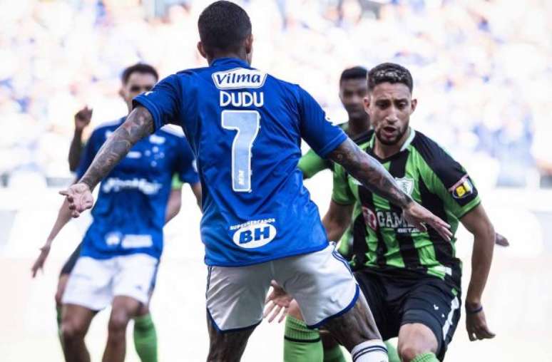 Gabigol comemora gol marcado –