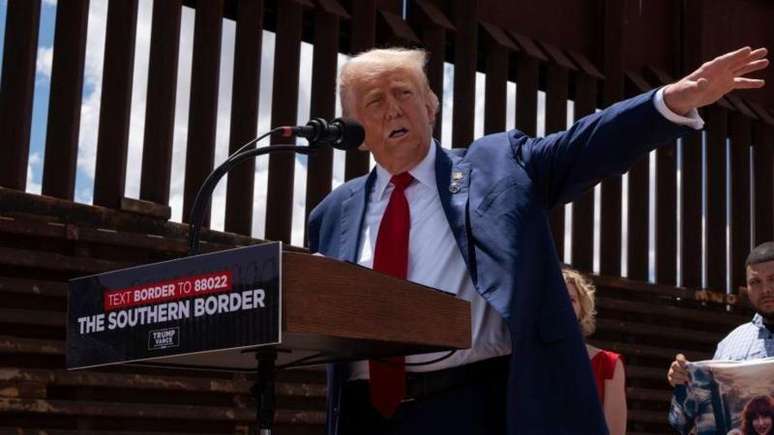 Assim que assumiu as rédeas da Casa Branca, Trump declarou uma "emergência nacional" na fronteira com o México