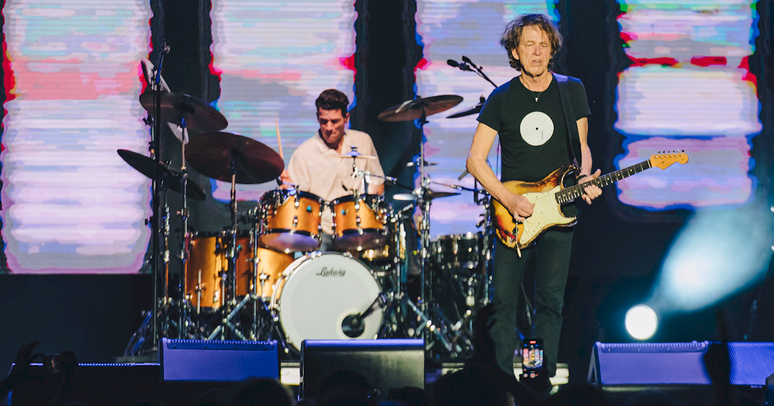 Os músicos Dominic Miller e Chris Maas em São Paulo /