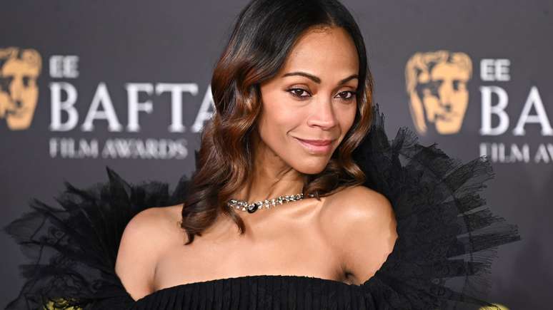 Zoë Saldaña tem discurso censurado no BAFTA 2025. O que a atriz disse?