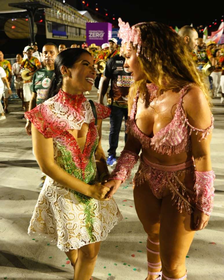 Amigas de longa data Tatiane e Paolla se conheceram na Grande Rio