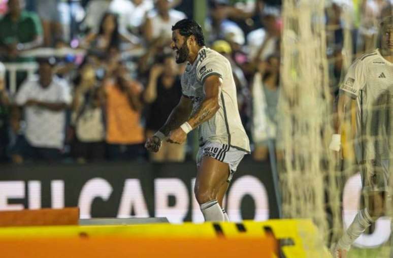 Hulk explains the reason to start from the bank and celebrate the classification of Atletico