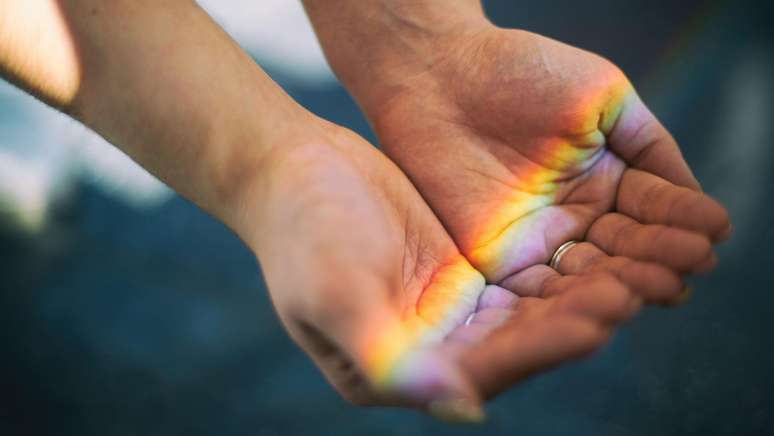 Jovens buscam transcendência de diversas formas, afirma sociólogo