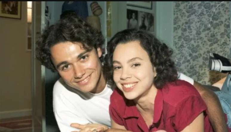 Caio (Angelo Paes Leme) e Joyce (Carla Marins) viviam o casal problema de Hist&oacute;ria de Amor -