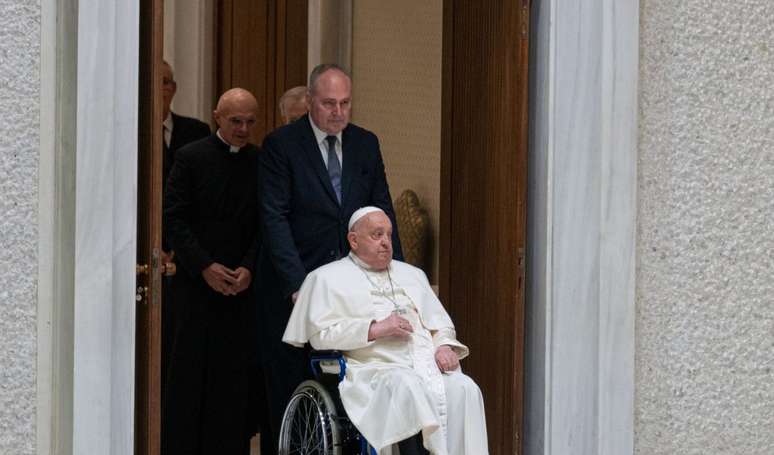 With the polymicrobial infection, Pope Francis reaches the 5th day of hospitalization and the Catholic Church takes an important decision
