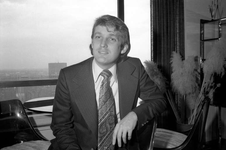 Trump recebeu uma isenção fiscal de 40 anos para transformar o Commodore Hotel no luxuoso Grand Hyatt em Manhattan