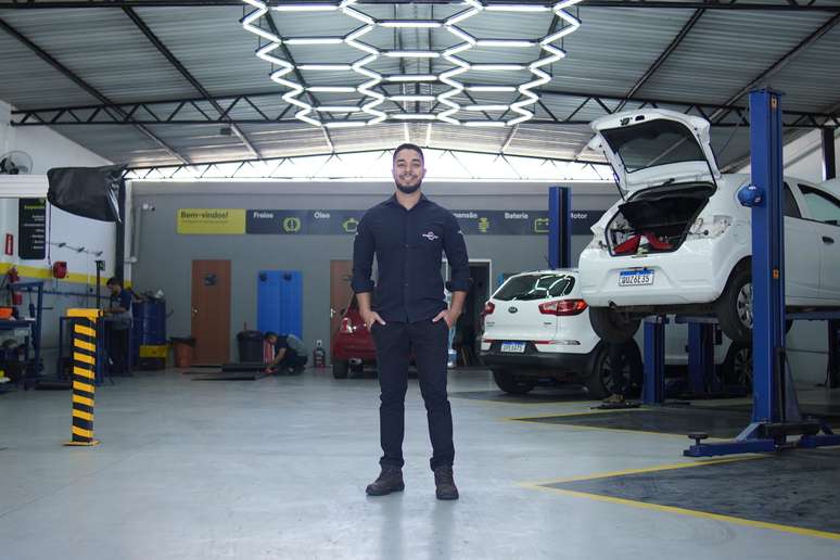 Breno Henrique, engenheiro mec&acirc;nico e t&eacute;cnico em mec&acirc;nica 