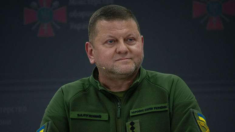 O general Valerii Zaluzhnyi pode ser um rival do presidente Zelensky em uma elei&ccedil;&atilde;o futura, apontam algumas pesquisas