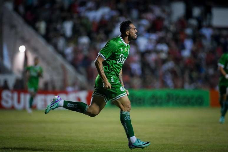 Gilberto é destaque em vitória do Juventude 