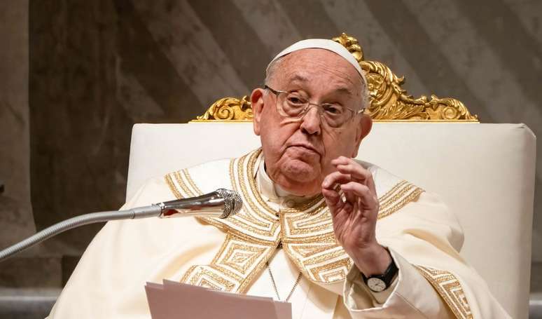 Pope Francisco, with bilateral pneumonia and polymicrobial infection, has been updated on health today, February 19th
