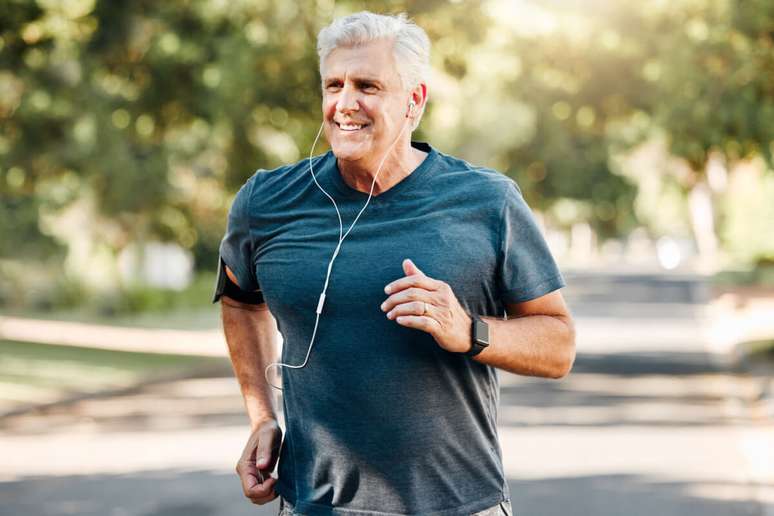 Buscar atividades que tragam prazer favorece o hábito de práticar exercícios físicos 