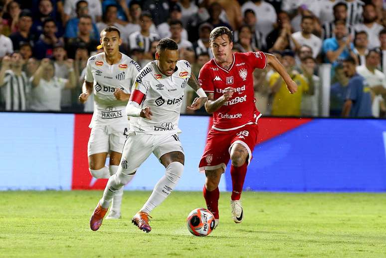 Neymar, do Santos, na partida entre Santos e Noroeste válida pela 11ª rodada do Campeonato Paulista