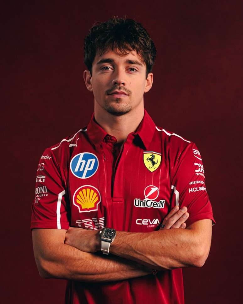 Charles Leclerc em foto oficial 2025