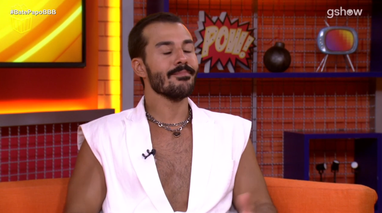 Outside BBB25, Matthew observes Victoria, cursed by “boring, idiotic and ridiculous”