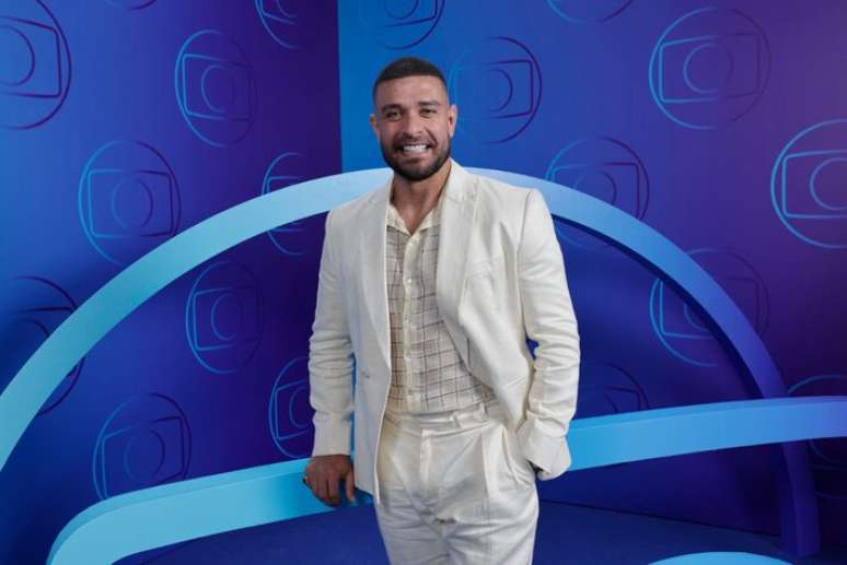 Diogo Nogueira e Portela ser&atilde;o atra&ccedil;&otilde;es da festa de sexta, 21, do 'BBB 25'.