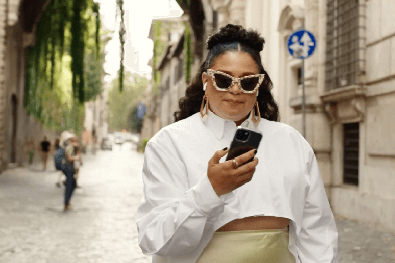 &ldquo;Sobrevivendo em Grande Estilo&rdquo; acompanha Mavis em sua jornada de autodescoberta, moda e desafios 