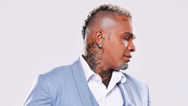 Rodriguinho fala sobre afastamento de ex