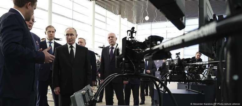 The Russians look at Rusgas between Trump and Zelenski with joy