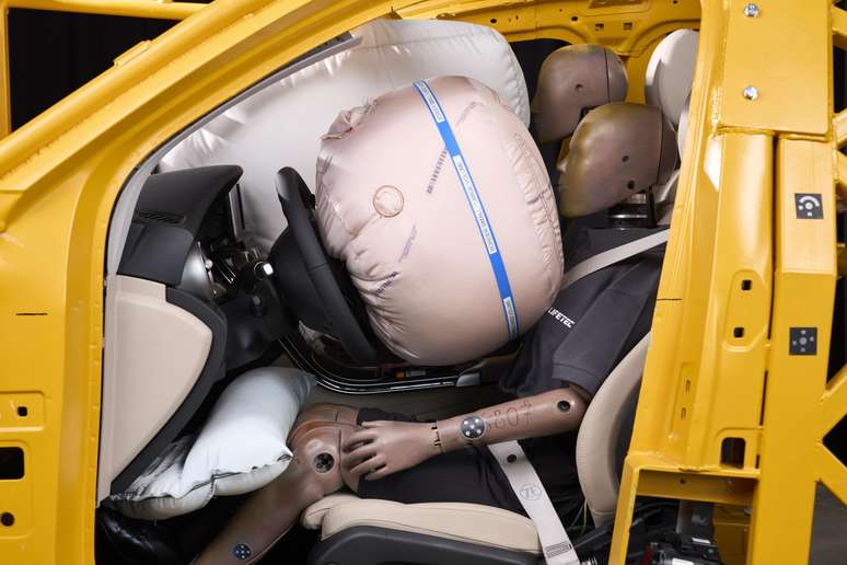 Mais airbags &eacute; uma tend&ecirc;ncia nos carros premium ou de luxo