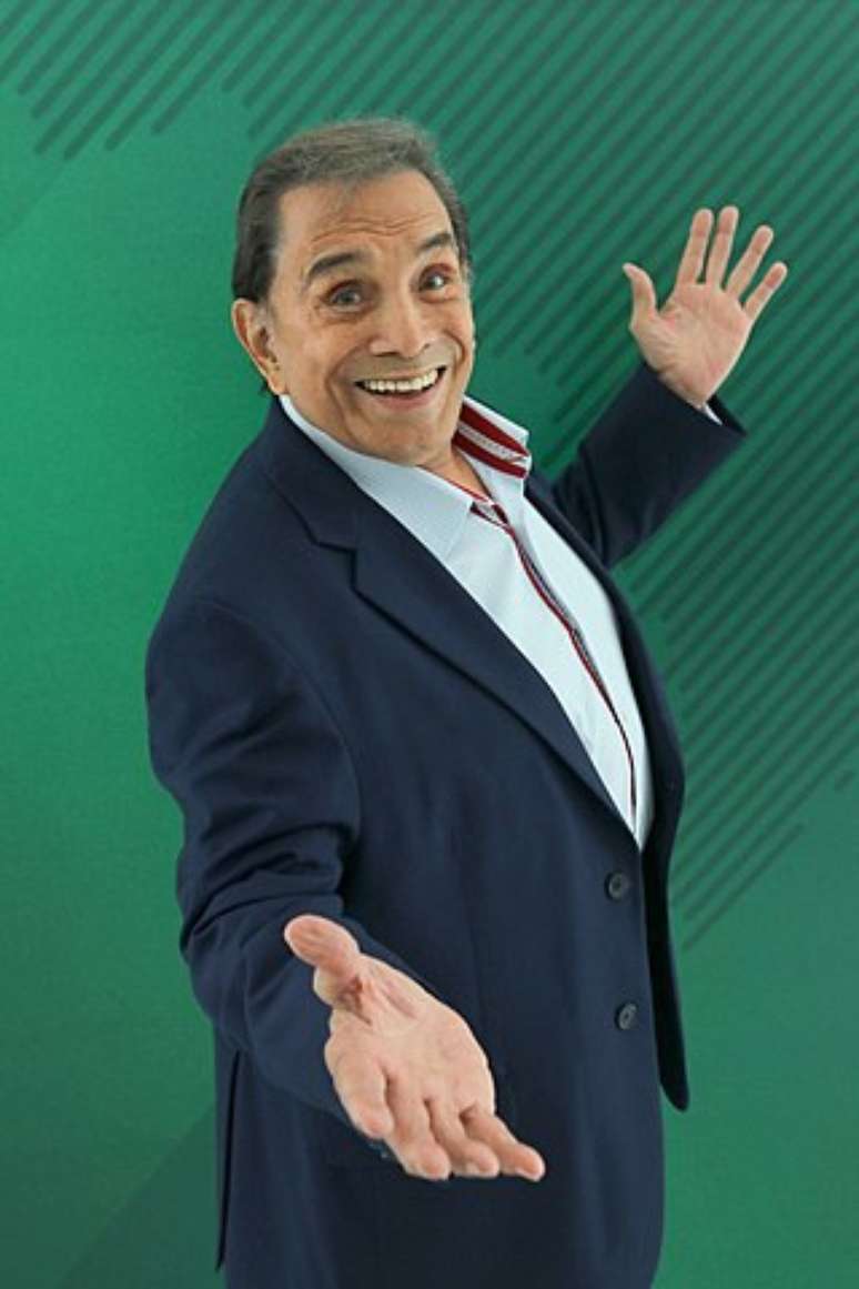 O comediante brasileiro Dedé Santana, famoso por ter sido um dos Trapalhões na TV, fez hipnoterapia para aliviar o estresse porque não queria usar medicamentos.