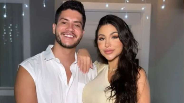 Is he finished? Arthur Aguiar pronounces the voices on the termination with Jheny Santucci