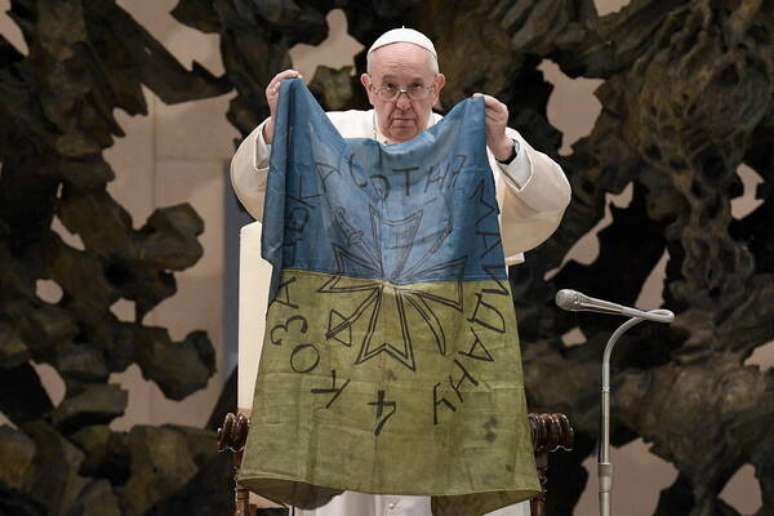 Hospital, Pope renews the appeal for peace in Ukraine