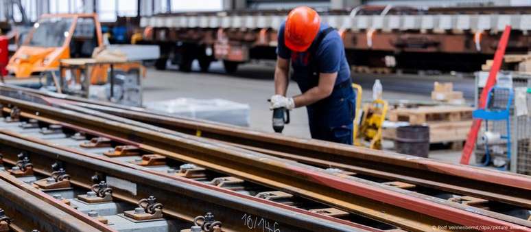 Com altos preços de energia, indústria alemã diz que perde competitividade