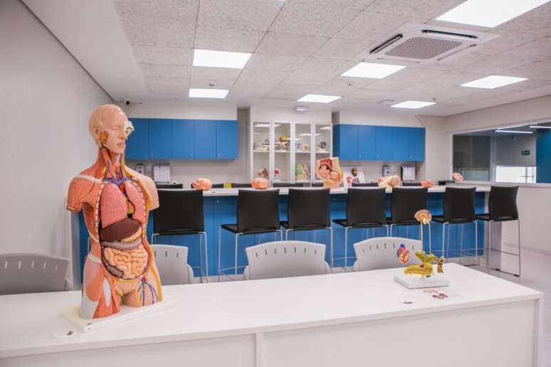 Excellent opportunity! The Moinhos de Vento hospital offers complete scholarships for the technical nursing course