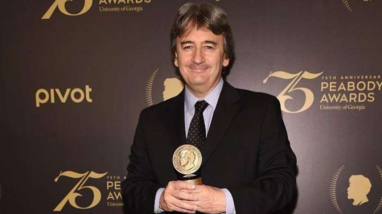 Ao longo de sua carreira, Keane recebeu v&aacute;rios pr&ecirc;mios. 'O trabalho me levou a um estado de esgotamento quase constante, enquanto buscava furos jornal&iacute;sticos e pr&ecirc;mios, t&atilde;o vitais para meu ego inseguro'