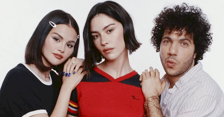 Selena Gomez, Benny Blanco e Gracie Abrams se unem em collab in&eacute;dita