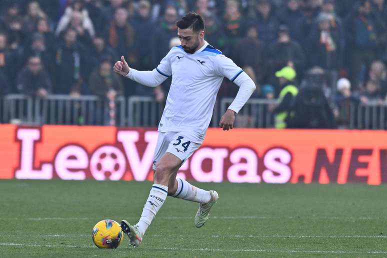 Lazio enfrenta a Inter de Milão em busca da vitória que não vem desde 2022