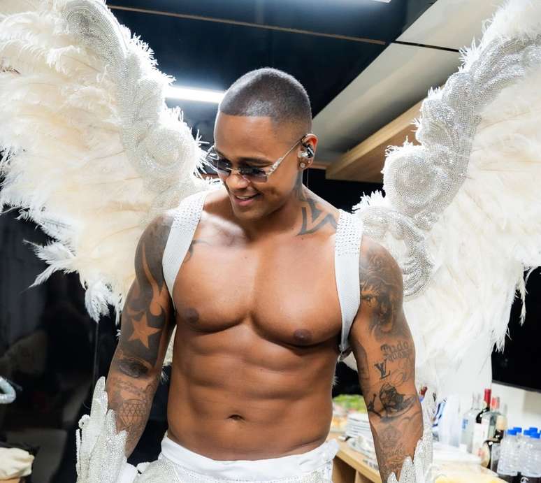 Neste ano, a aposta do cantor para o carnaval é a faixa "Êta Novinha"
