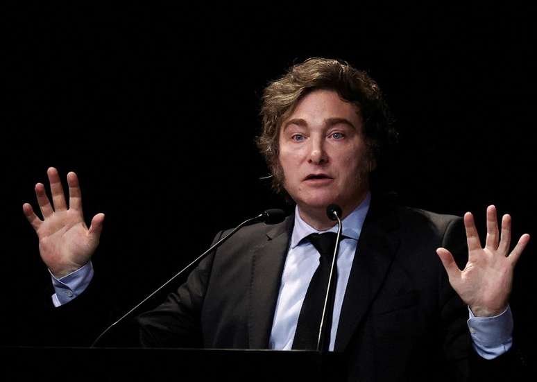 Presidente argentino, Javier Milei, discursa durante evento empresarial em Buenos Aires, Argentina
05/06/2024
REUTERS/Agustin Marcarian