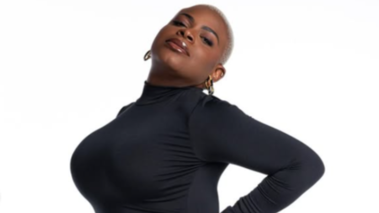 Jojo Todynho impresses to appear very thin in a narrow dress