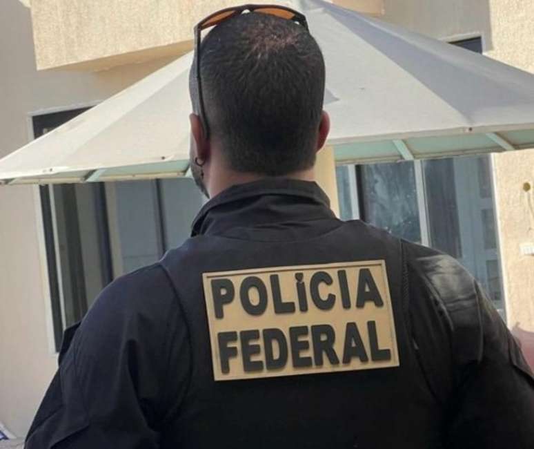 Polícia Federal deflagra operação contra grupo de Governador Valadares