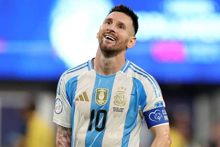 Messi pela Sele&ccedil;&atilde;o da Argentina &ndash; (Photo by CHARLY TRIBALLEAU / AFP) (Photo by CHARLY TRIBALLEAU/AFP via Getty Images)
