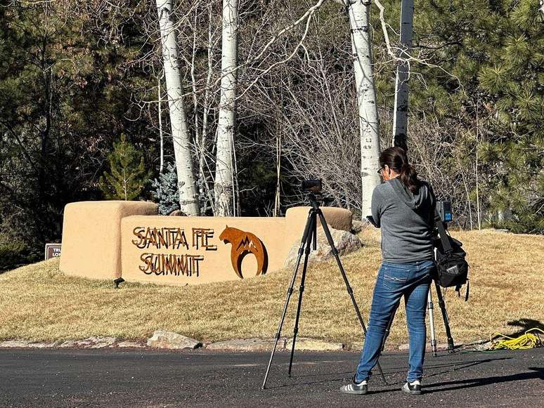 Casal vivia em &aacute;rea residencial fechada por port&otilde;es em Santa F&eacute;