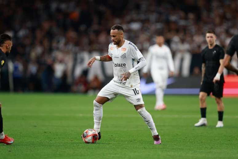 Neymar pode voltar a jogar pela seleção após dois anos de lesão.