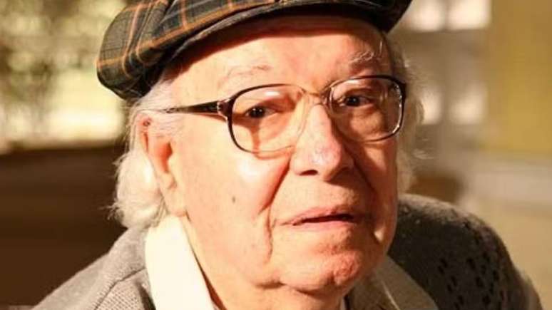 The “Love Story” actor lived 47 with another famous; Remember