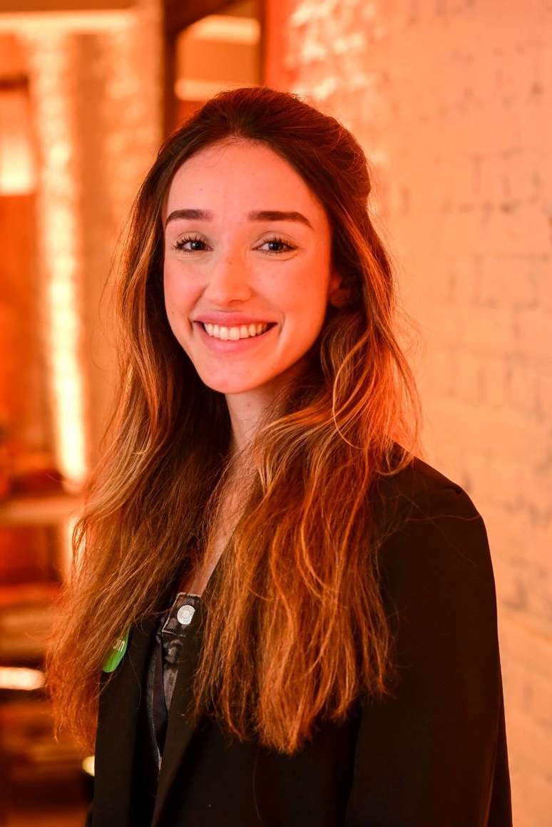 Gabriela Jubram, Uso de cartão virtual, que dura 24 horas ou 48 horas, e pode ser cancelado a qualquer momento, é uma boa opção de segurança.