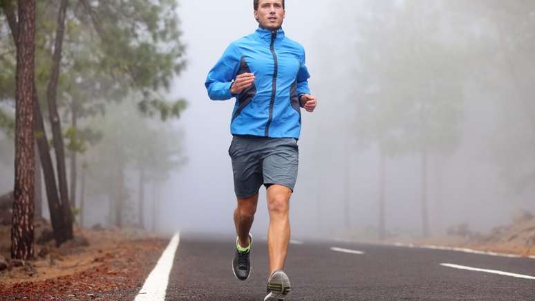 Training to be able to run 5 km in less than 20 minutes