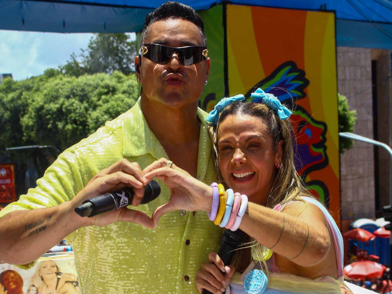 Carla Perez e Xanddy estão juntos há 24 anos.