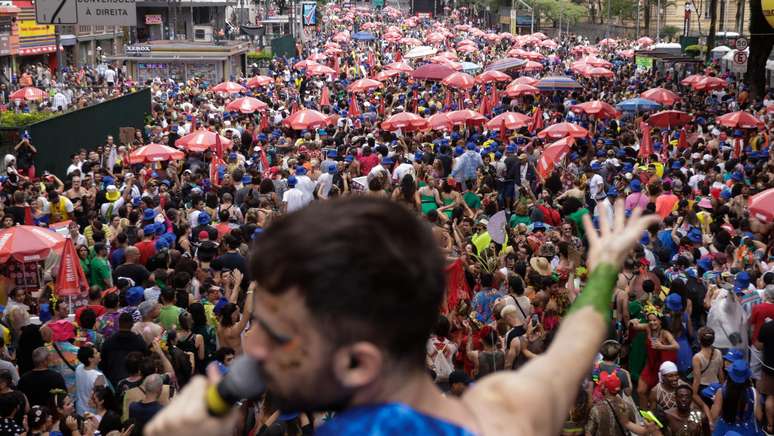 Foliões contratam seguranças em busca de mais tranquilidade durante carnaval 