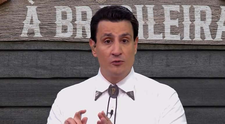 The presenter chases the “pesting” in a suggestive name, but frustrated