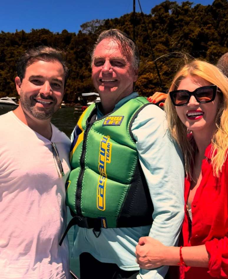 The right leader between the lawyer Amilton Augusto and the influencer Val Marchiori The right leader between the lawyer Amilton Augusto and the influencer Val Marchiori