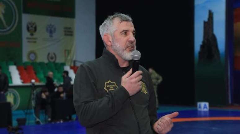 Tricampeão olímpico de wrestling, russo Buvaisar Saitiev morre aos 49 anos