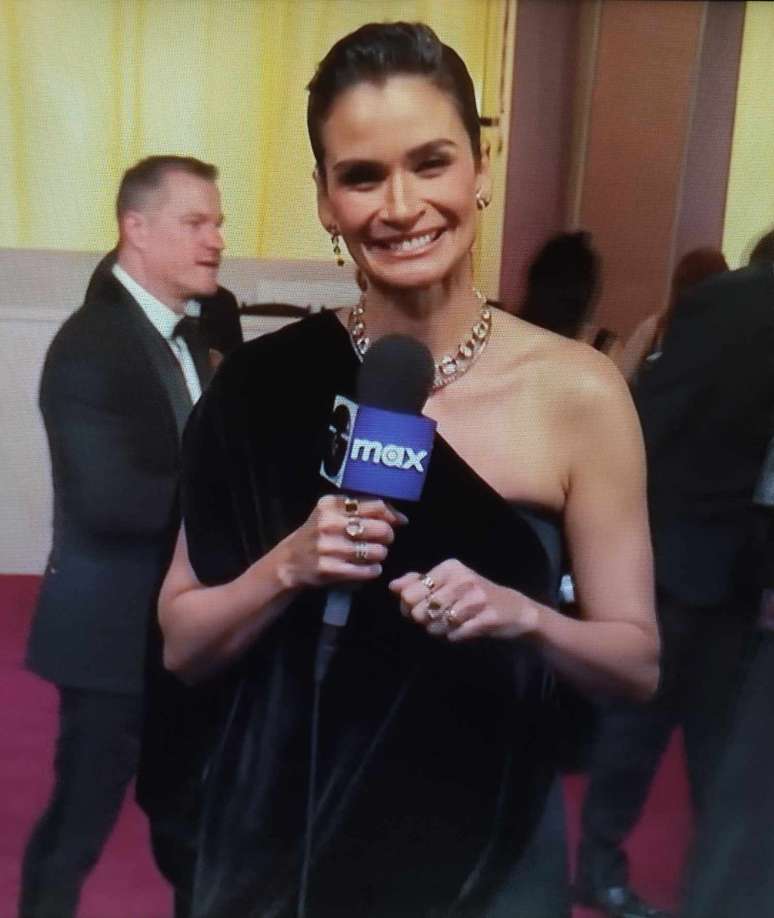 Veterana na transmiss&atilde;o do Oscar, Carol Ribeiro valoriza estilistas brasileiros