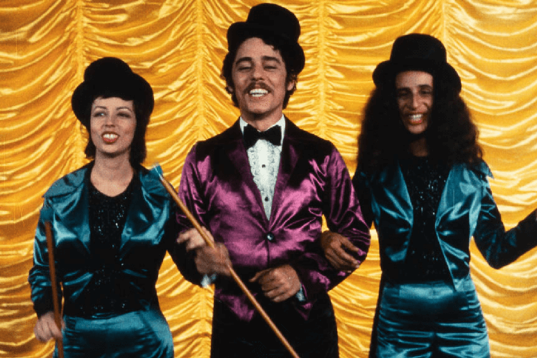 Em &ldquo;Quando o Carnaval chegar&rdquo;, um grupo de cantores se re&uacute;ne e se organiza para se apresentar no evento &ldquo;A Festa do Rei&rdquo; 